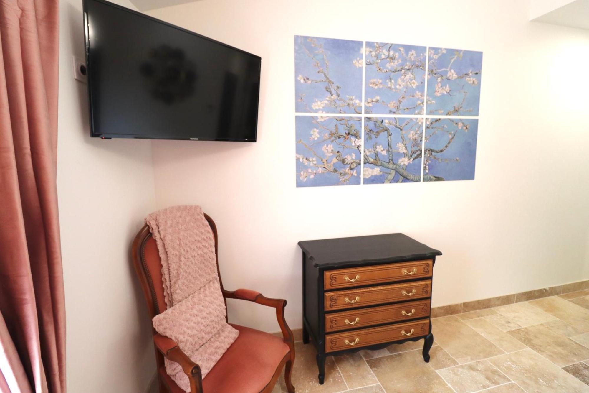 Saint-Just  Chambres D'Hotes Avec Jacuzzi Et Piscine Au Mas De Cadoule חדר תמונה