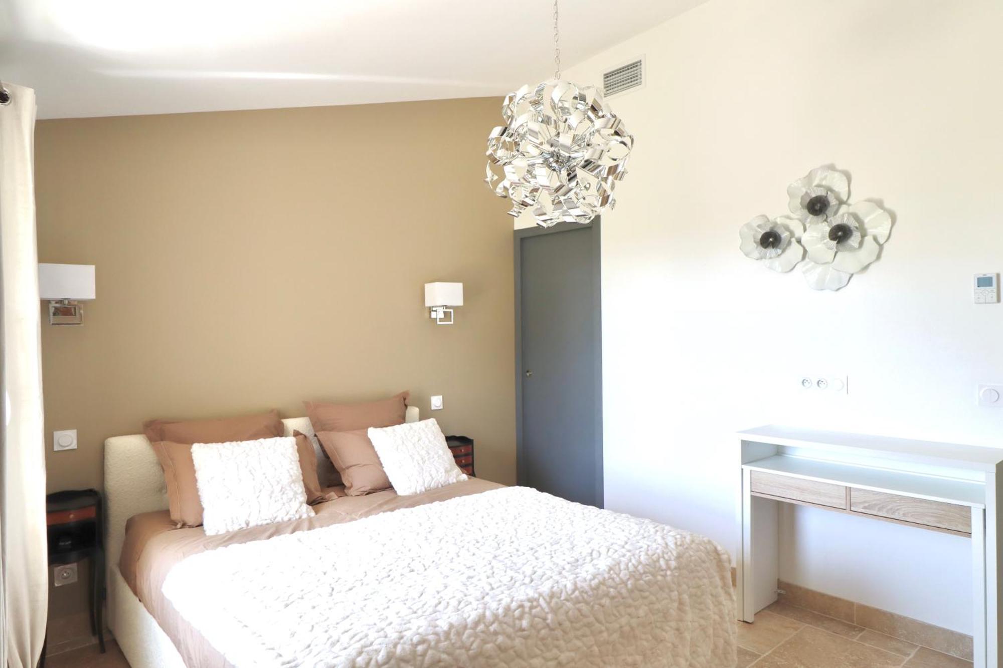 Saint-Just  Chambres D'Hotes Avec Jacuzzi Et Piscine Au Mas De Cadoule חדר תמונה