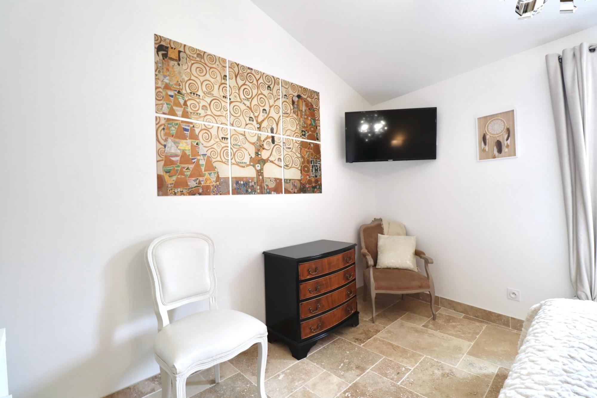 Saint-Just  Chambres D'Hotes Avec Jacuzzi Et Piscine Au Mas De Cadoule חדר תמונה